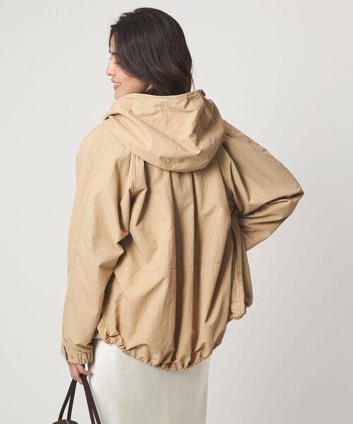green label relaxing（グリーンレーベルリラクシング）の「［size SHORTあり］フーディー ブルゾン 撥水（マウンテンパーカー・レディース・ベージュ/ブラック/ナチュラル・SHORT/36/38）」の9枚目の写真