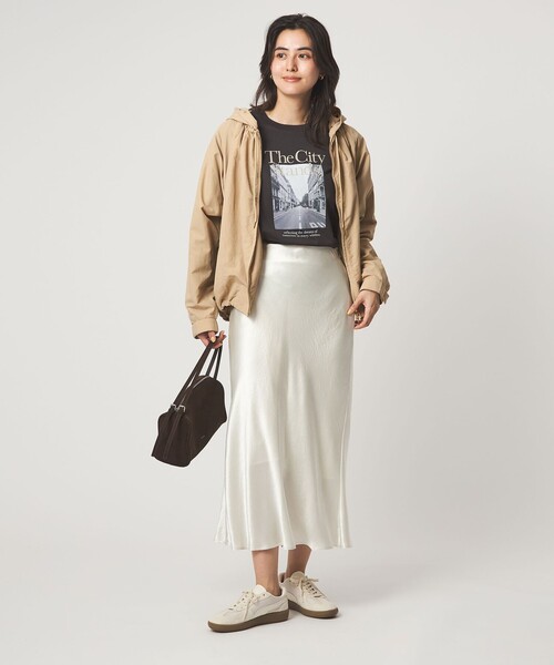 green label relaxing（グリーンレーベルリラクシング）の「［size SHORTあり］フーディー ブルゾン 撥水（マウンテンパーカー・レディース・ベージュ/ブラック/ナチュラル・SHORT/36/38）」の10枚目の写真