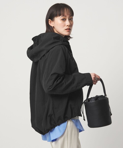 green label relaxing（グリーンレーベルリラクシング）の「［size SHORTあり］フーディー ブルゾン 撥水（マウンテンパーカー・レディース・ベージュ/ブラック/ナチュラル・SHORT/36/38）」の13枚目の写真