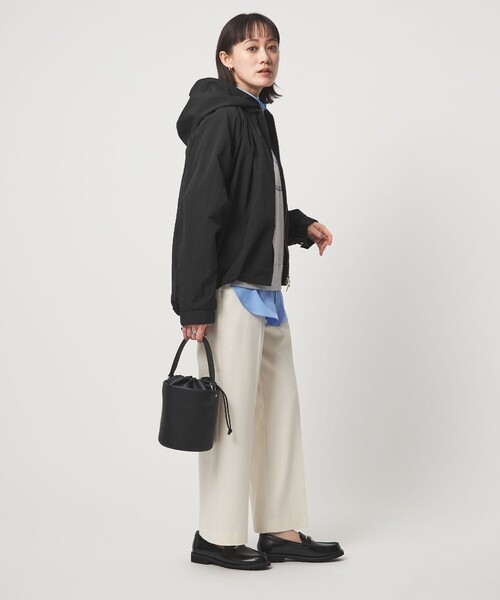 green label relaxing（グリーンレーベルリラクシング）の「［size SHORTあり］フーディー ブルゾン 撥水（マウンテンパーカー・レディース・ベージュ/ブラック/ナチュラル・SHORT/36/38）」の16枚目の写真