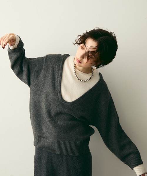 Trish（トリッシュ）の「フェイクレイヤードニットプルオーバー（ニット/セーター・レディース・アイボリー/チャコールグレー・MEDIUM）」の19枚目の写真