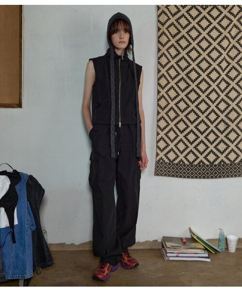 AOPT(アオプト)の「TWO WAY COTTON VEST - BLACK(ベスト・レディース・その他・SMALL/MEDIUM)」の2枚目の写真