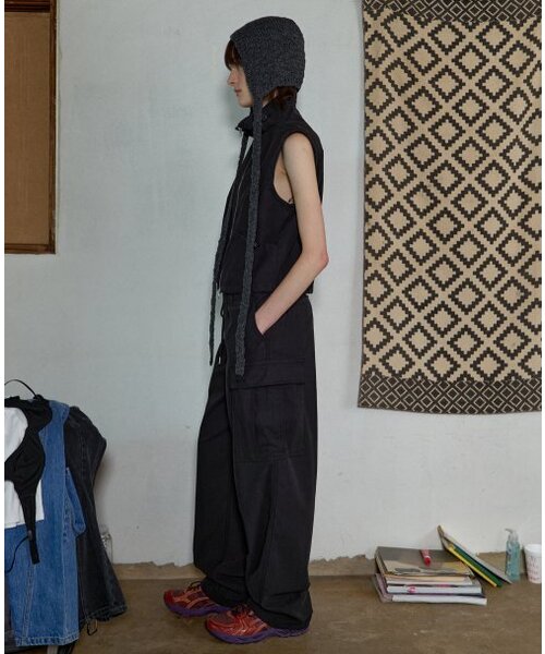 AOPT(アオプト)の「TWO WAY COTTON VEST - BLACK(ベスト・レディース・その他・SMALL/MEDIUM)」の3枚目の写真