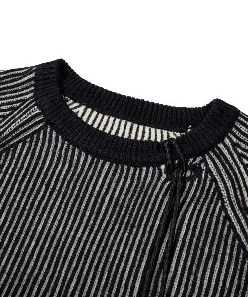 S SY（エスエスワイ）の「ダブリンリバーシブルルーズフィットラグランニットブラックアイボリー（ニット/セーター・メンズ・その他・LARGE/MEDIUM）」の4枚目の写真