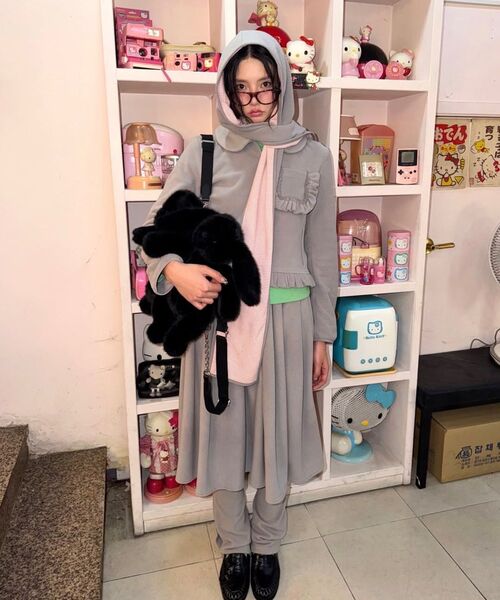 LO AXUAL(ロ・アクシュアル)の「FLEECE MIDI WARMER SKIRT_MELANGE GREY(スカート・レディース・その他・FREE)」の3枚目の写真