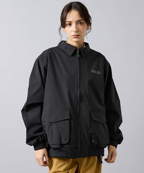 POLeR（ポーラー）の「【POLER/ポーラー】POLER×AFD 3.0L SHELL BOMBER/コラボ/ユニセックス（ブルゾン・メンズ・ブラック・M/XL）」の2枚目の写真