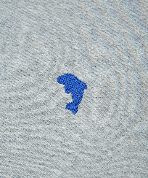 DOLPHIN WAVE APPAREL（ドルフィンウェーブアパレル）の「[2PACK]ドルフィンミニチェーン刺繍16手マンツーマンホワイト＆メランジグレー（スウェット・メンズ・ホワイト×グレー・MEDIUM/LARGE/X-LARGE）」の21枚目の写真