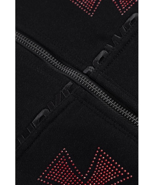 UNKNOWN LONDON(アンノウン・ロンドン)の「ジップフーディ|Black x Red Cross Rhinestone Zip Hoodie|Unknown London(パーカー・メンズ・ブラック・LARGE/X-LARGE/SMALL/MEDIUM)」の11枚目の写真