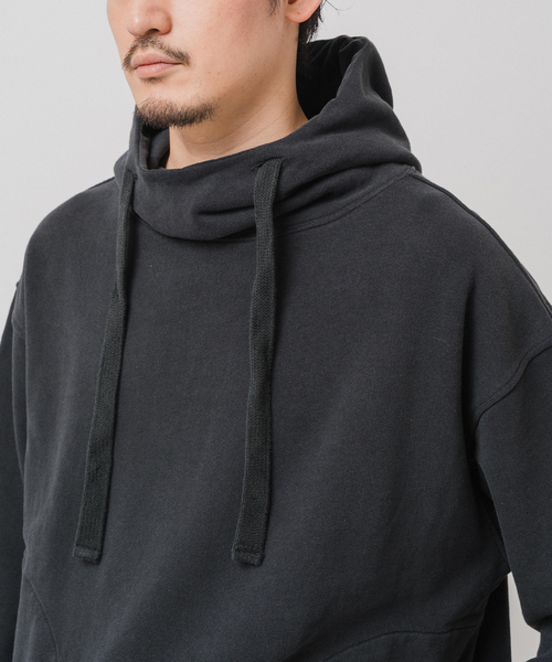 EDIFICE(エディフィス)の「Ecofade プルオーバー フーディ(パーカー・メンズ・ブラック系その他/キャメル・MEDIUM/LARGE)」の4枚目の写真