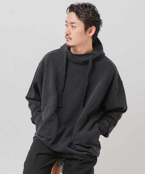 EDIFICE(エディフィス)の「Ecofade プルオーバー フーディ(パーカー・メンズ・ブラック系その他/キャメル・MEDIUM/LARGE)」の11枚目の写真