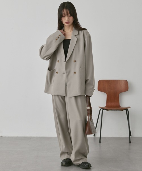 MONO-MART（モノマート）の「【anyway.シリーズ】とろみダブルテーラード（洗える・速乾）ジャケット〈セットアップ対応〉（テーラードジャケット・レディース・アイボリー/グレイッシュベージュ/ダークブラウン/ダークグレー/ブラック・FREE）」の9枚目の写真