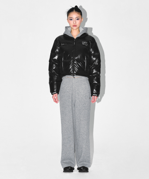 BORN TO WIN（ボーントゥウィン）の「W SILVER B GLOSSY CROP PUFFER DOWN [BLACK]（ダウンジャケット/コート・レディース・その他・1/2）」の3枚目の写真