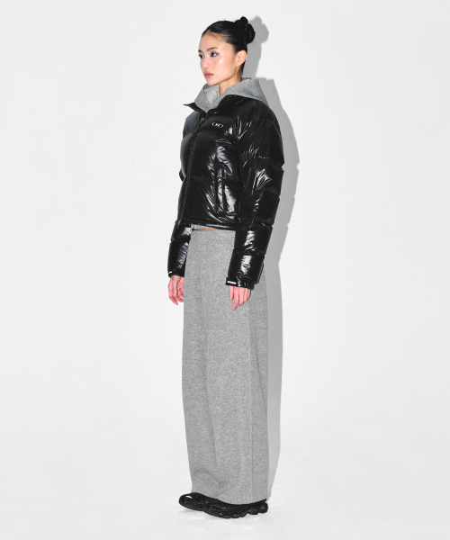 BORN TO WIN（ボーントゥウィン）の「W SILVER B GLOSSY CROP PUFFER DOWN [BLACK]（ダウンジャケット/コート・レディース・その他・1/2）」の4枚目の写真