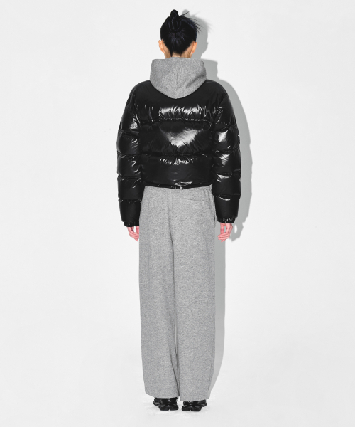 BORN TO WIN（ボーントゥウィン）の「W SILVER B GLOSSY CROP PUFFER DOWN [BLACK]（ダウンジャケット/コート・レディース・その他・1/2）」の5枚目の写真
