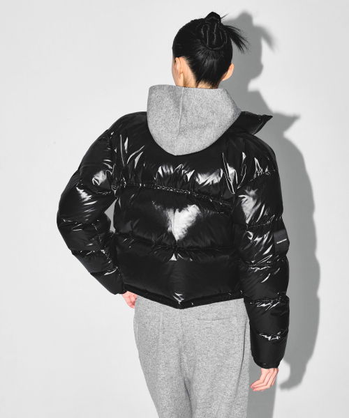 BORN TO WIN（ボーントゥウィン）の「W SILVER B GLOSSY CROP PUFFER DOWN [BLACK]（ダウンジャケット/コート・レディース・その他・1/2）」の13枚目の写真