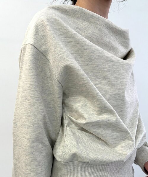 CAPRICIEUX LE'MAGE（カプリシューレマージュ）の「ドレープスウェット（Tシャツ/カットソー・レディース・ブラック/ベージュ/グレイッシュベージュ・FREE）」の6枚目の写真