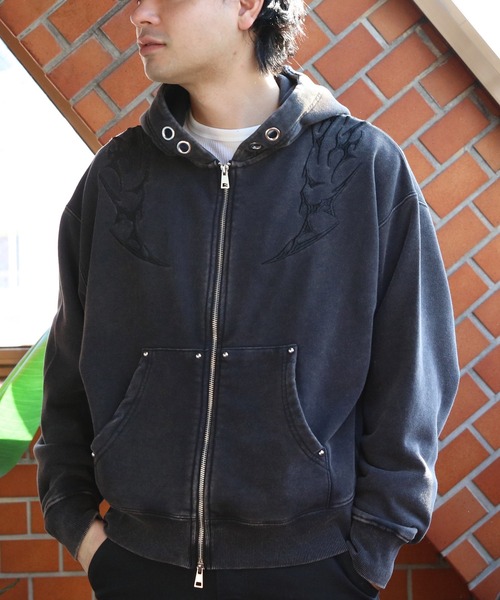 8(eight)(エイト)の「トライバル刺繍ZIPパーカー(パーカー・メンズ・ブラウン/ピンク/チャコール・MEDIUM/LARGE)」の7枚目の写真
