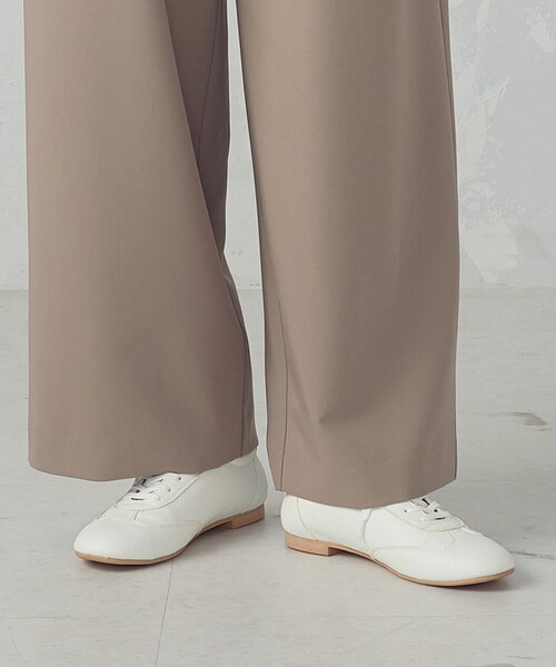 COMME CA ISM（コムサイズム）の「レースアップシューズ（スニーカー・レディース・ブラック/ホワイト・24.5cm/23.5cm）」の5枚目の写真