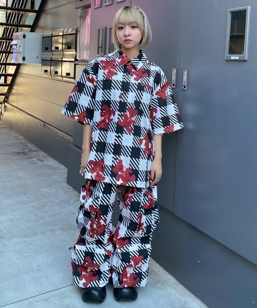 Candy Stripper（キャンディストリッパー）の「BROKEN BEAR CHECK PARACHUTE パンツ（カーゴパンツ・レディース・ベージュ/ブラック系その他/ブラック・FREE）」の9枚目の写真