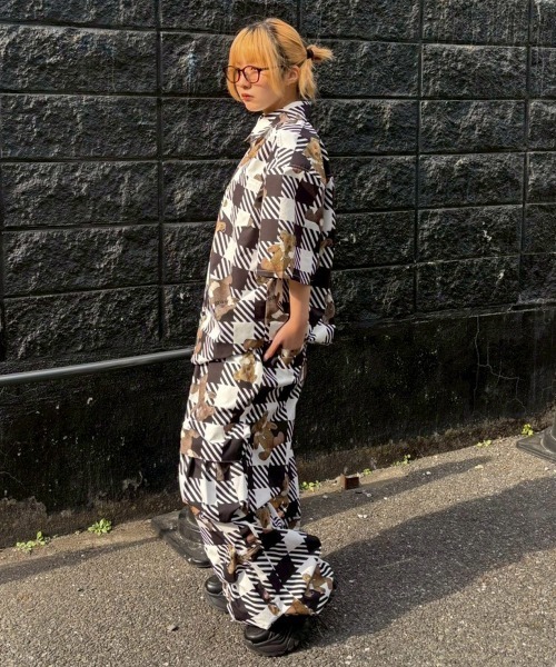 Candy Stripper（キャンディストリッパー）の「BROKEN BEAR CHECK PARACHUTE パンツ（カーゴパンツ・レディース・ベージュ/ブラック系その他/ブラック・FREE）」の18枚目の写真