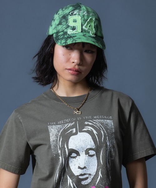 X-girl(エックスガール)の「FADED FACE S/S TEE(Tシャツ/カットソー・レディース・ブラック/オリーブ/パープル・S/M/L)」の2枚目の写真
