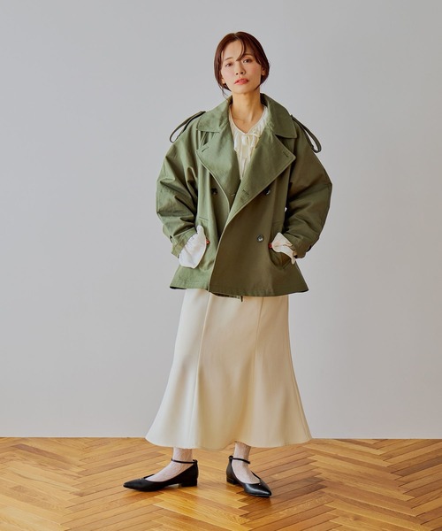 mysty woman（ミスティウーマン）の「フリルカラーブラウス　643336（シャツ/ブラウス・レディース・ベージュ/オフホワイト/ブラック・FREE）」の5枚目の写真