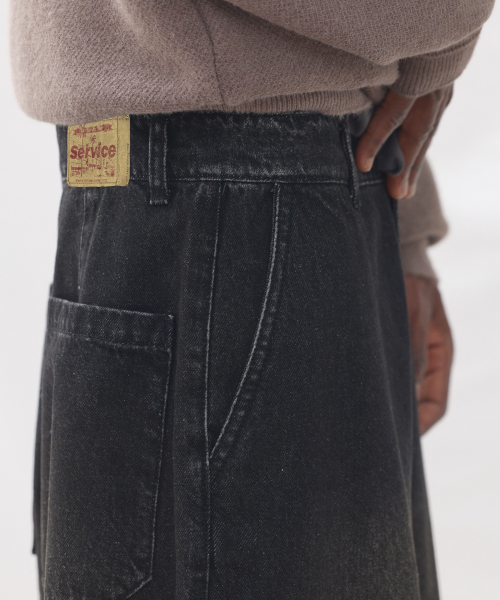 eastserviceshop(イーストサービスショップ)の「ESS ウォッシングワイドデニムパンツ - ブラック(デニムパンツ・レディース・ブラック・FREE/48/50)」の3枚目の写真