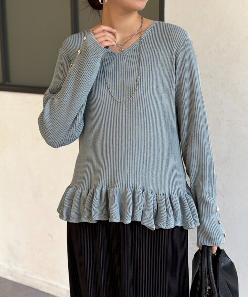 Chez toi(シェトワ)の「裾フリルニットプルオーバー(ニット/セーター・レディース・グレー/ブラック/ブルー系その他・FREE)」の3枚目の写真