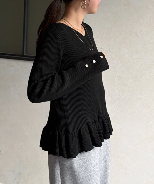 Chez toi(シェトワ)の「裾フリルニットプルオーバー(ニット/セーター・レディース・グレー/ブラック/ブルー系その他・FREE)」の6枚目の写真