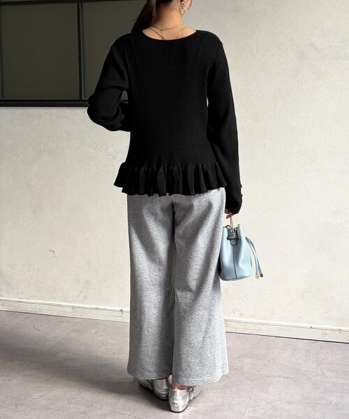 Chez toi(シェトワ)の「裾フリルニットプルオーバー(ニット/セーター・レディース・グレー/ブラック/ブルー系その他・FREE)」の11枚目の写真