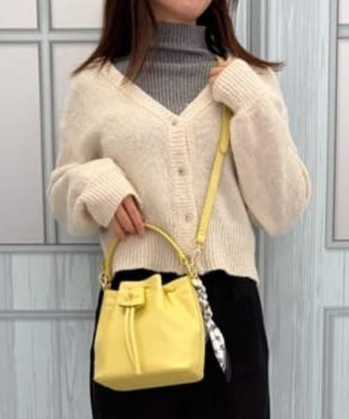 SAMANTHAVEGA（サマンサベガ）の「ロゴ金具巾着バッグ（ショルダーバッグ・レディース・ダルブルー系/ピンク/イエロー/オフホワイト/ブラック・FREE）」の5枚目の写真
