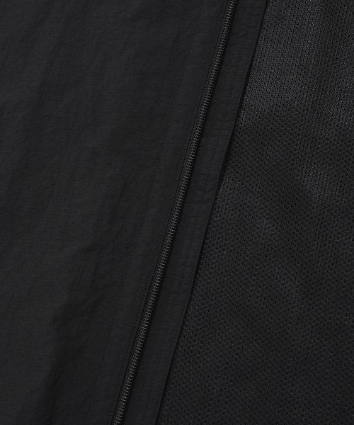 COVERNAT(カバーナット)の「ビッグロゴトラックジャケットブラック(ナイロンジャケット・レディース・その他・X-LARGE/X-SMALL/XX-LARGE/SMALL)」の11枚目の写真