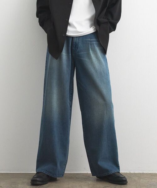 CRAFT STANDARD BOUTIQUE(クラフトスタンダードブティック)の「ワイドストレートデニムパンツ(デニムパンツ・メンズ・ライトインディゴブルー/ブラック・S/M/L)」の4枚目の写真