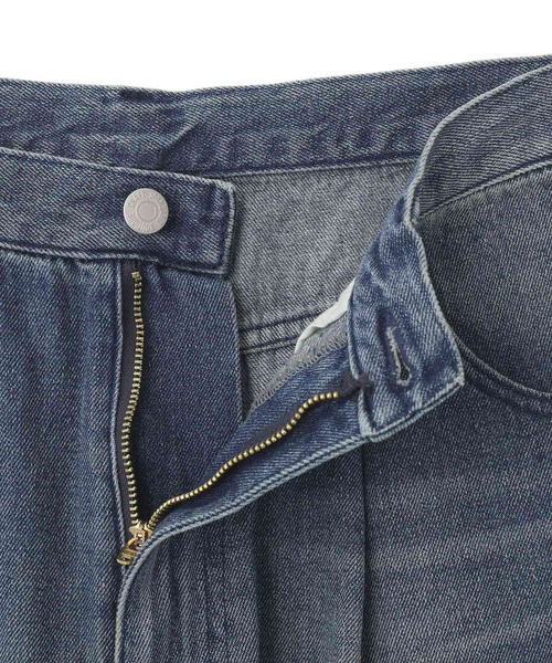 CRAFT STANDARD BOUTIQUE（クラフトスタンダードブティック）の「ワイドストレートデニムパンツ（デニムパンツ・メンズ・ライトインディゴブルー/ブラック・S/M/L）」の7枚目の写真