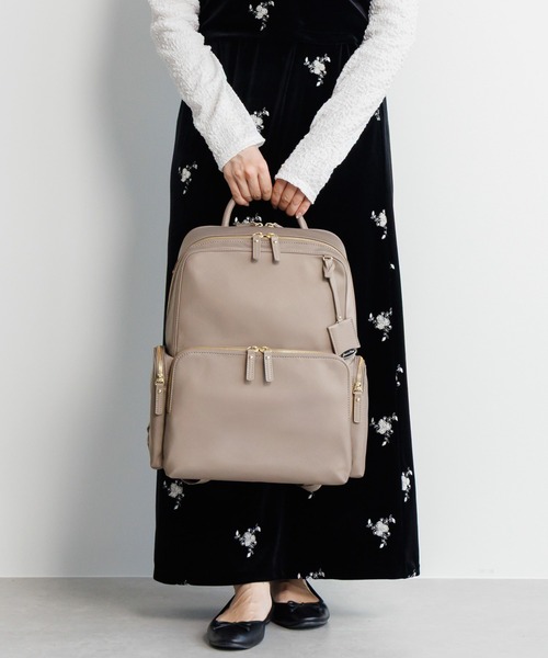 Jewelna Rose(ジュエルナローズ)の「フレイヤ・リュック エアリィ ワイド A4/13.3インチPC収納 16264(バックパック/リュック・レディース・ブラック/グレイッシュベージュ/ライトピンク/ブラック×ブラック・FREE)」の11枚目の写真