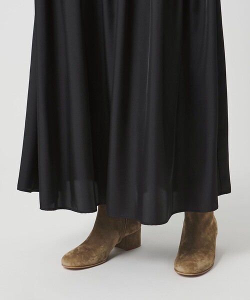 UNITED ARROWS(ユナイテッドアローズ)の「シルクライク ティアード スカート(スカート・レディース・オフホワイト/ブラック/ダークブラウン・38/36)」の22枚目の写真