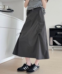 軽やかに動けてちょうどいいドローストリングポケットスカート