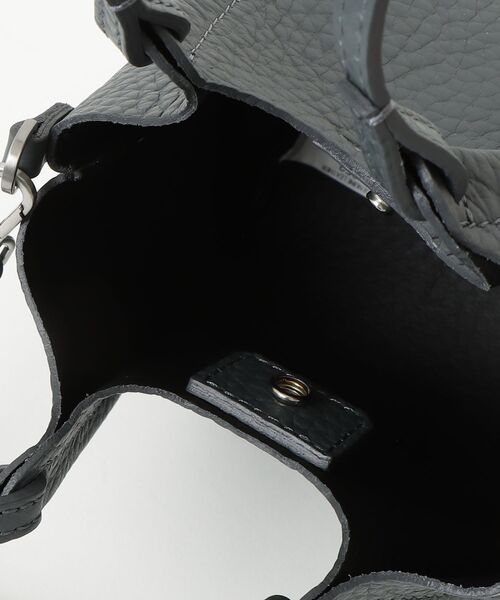 GIANNI CHIARINI（ジャンニ キアリーニ）の「GIANNI CHIARINI DUA XS ジャンニ キアリーニ デュア ハンドバッグ（ハンドバッグ・レディース・ホワイト系1/ネイビー/ブラック系・FREE）」の6枚目の写真