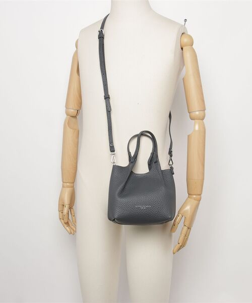 GIANNI CHIARINI（ジャンニ キアリーニ）の「GIANNI CHIARINI DUA XS ジャンニ キアリーニ デュア ハンドバッグ（ハンドバッグ・レディース・ホワイト系1/ネイビー/ブラック系・FREE）」の7枚目の写真