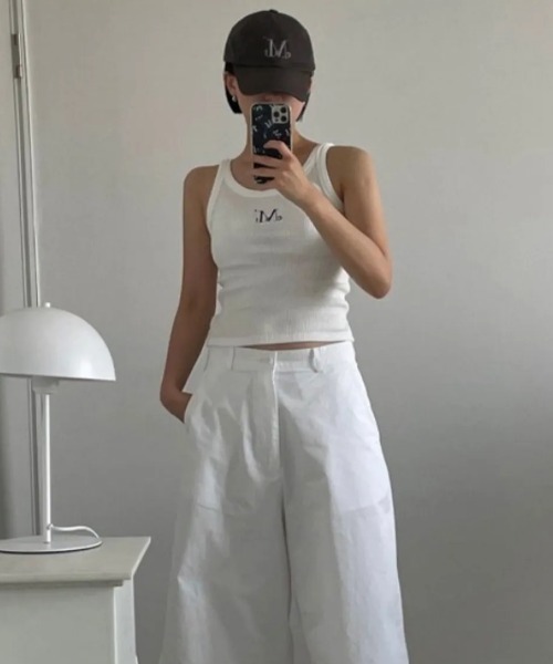 MUCENT（ムセント）の「◇MUCENT◇ブランド直輸入正規品/BACK DETAIL SIGNATURE SLEEVELESS バックディテールシグネチャースリーブレスゴルジタンクトップ（タンクトップ・レディース・ブラック/ホワイト・FREE）」の15枚目の写真