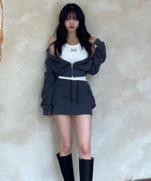 MUCENT（ムセント）の「◇MUCENT◇ブランド直輸入正規品/BACK DETAIL SIGNATURE SLEEVELESS バックディテールシグネチャースリーブレスゴルジタンクトップ（タンクトップ・レディース・ブラック/ホワイト・FREE）」の12枚目の写真