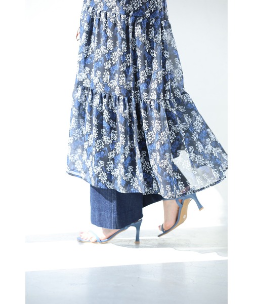 cawaii(カワイイ)の「揺らめく花のシフォンワンピース(ワンピース・レディース・ネイビー・M~L/LL~3L)」の8枚目の写真