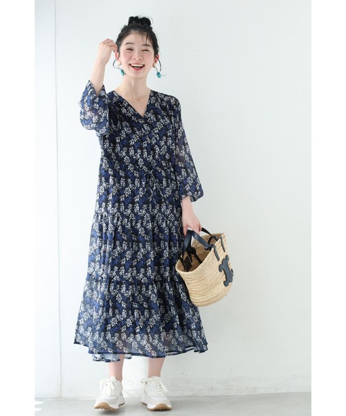 cawaii(カワイイ)の「揺らめく花のシフォンワンピース(ワンピース・レディース・ネイビー・M~L/LL~3L)」の9枚目の写真