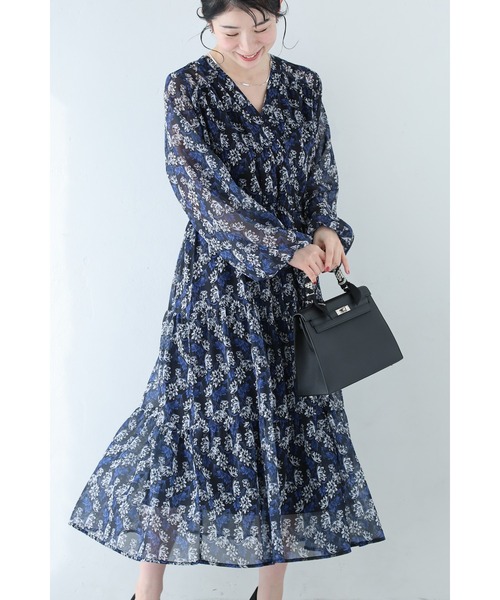 cawaii(カワイイ)の「揺らめく花のシフォンワンピース(ワンピース・レディース・ネイビー・M~L/LL~3L)」の20枚目の写真