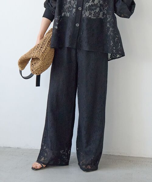 le.coeur blanc（ルクールブラン）の「フラワーメッシュレースワイドパンツ（その他パンツ・レディース・オフホワイト/ブラック・38）」の4枚目の写真