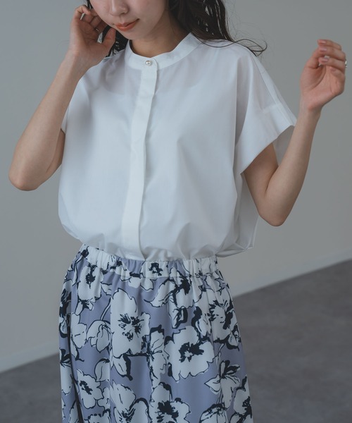 ANNA LUNA(アンナルナ)の「【ANNA LUNA】 ゆったりシルエット の フレンチスリーブ バンドカラー ブラウス(シャツ/ブラウス・レディース・オフホワイト/ブルー/ベージュ/ネイビー・MEDIUM)」の12枚目の写真