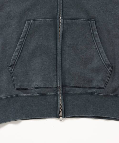 BEN DAVIS(ベンデイビス)の「【BEN DAVIS(ベンデイビス)】LETTERS FADED ZIP HOODIE / 共布ワッペン フーディ ダブルジップ 刺繍 ヘビーウェイト ジップパーカー 裏起毛 ≪セットアップ着用可能≫(パーカー・メンズ・ブラック系その他/ブラック・MEDIUM/LARGE)」の7枚目の写真