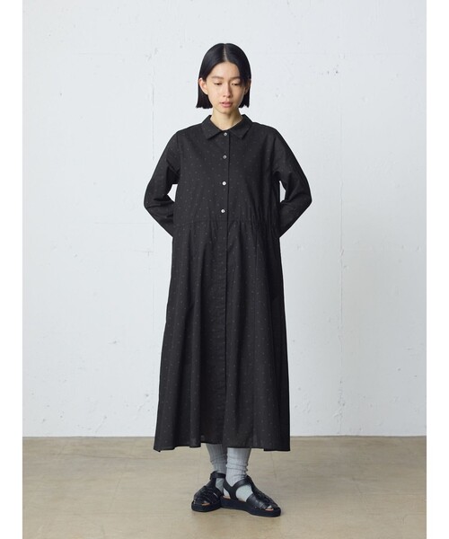 MidiUmi(ミディウミ)の「MidiUmi ウエスト切り替えドットワンピース(ワンピース・レディース・チャコールグレー/ブラック・FREE)」の6枚目の写真