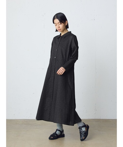 MidiUmi(ミディウミ)の「MidiUmi ウエスト切り替えドットワンピース(ワンピース・レディース・チャコールグレー/ブラック・FREE)」の7枚目の写真