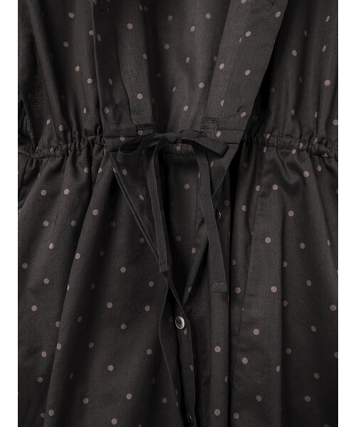 MidiUmi(ミディウミ)の「MidiUmi ウエスト切り替えドットワンピース(ワンピース・レディース・チャコールグレー/ブラック・FREE)」の15枚目の写真